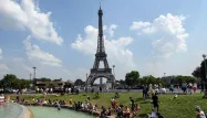 La grève à la tour Eiffel se poursuivait, jeudi, dans la journée.
