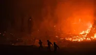 Un incendie menace une ville touristique du sud du Portugal