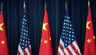Les États-Unis ont appliqué des sanctions financières à la Chine, qui se dit "indignée".