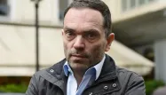 Propos sur la police : Yann Moix répond à la polémique et pointe "l’indécence de Gérard Collomb"