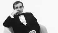 Charles Aznavour, ses débuts dans la vie : "c'était un petit gars timide et à la fois très culotté"