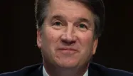 Brett Kavanaugh a obtenu une courte majorité (50 voix contre 48).
