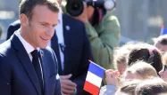 "Je sais que le gouvernement, par le dialogue (...) trouvera la manière de faire intelligemment cheminer cette réforme", a indiqué Macron.