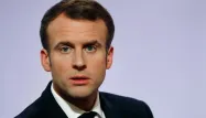 Emmanuel Macron a dénoncé les "gilets jaunes" qui avaient agressé les forces de l'ordre, des journalistes et des élus.