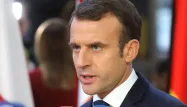 Emmanuel Macron ne verra pas son salaire augmenter au 1er janvier.
