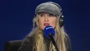 "Trop grosse, trop blonde, trop rieuse" : l'humoriste Christelle Chollet évoque ses échecs passés