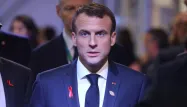 Emmanuel Macron a déclaré qu'il "n'accepterait jamais la violence" qui a explosé samedi à Paris au cours d'une manifestation de "gilets jaunes".