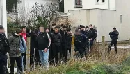 Cette interpellation de masse dans cette commune des Yvelines a provoqué une vive polémique.