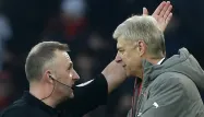 Arsène Wenger, 67 ans, avait été exclu du banc de touche par l'arbitre du match Jon Moss après s'être énervé en raison d'un penalty accordé à Burnley dans le temps additionnel.