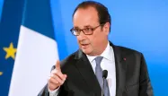 François Hollande insiste pour se montrer "ferme" vis-à-vis du nouveau président américain.