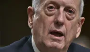 Le président américain Donald Trump a redit vendredi qu'il laisserait son ministre de la Défense James Mattis décider s'il faut réinstaurer la torture aux États-Unis.