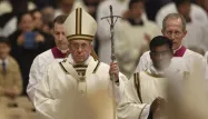 "Nous avons besoin de baisser un peu le ton, parler moins et écouter plus", a préconisé le pape.
