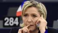 Marine Le Pen récuse l'enquête menée par l'organisme anti-fraude de l'UE contre elle.