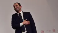 Benoît Hamon estime que François Fillon va chercher des complots "là où il n'y en a pas"
