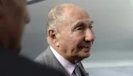 L'industriel Serge Dassault, jugé en janvier pour blanchiment de fraude fiscale, saura jeudi après-midi s'il garde son fauteuil de sénateur.