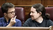 Pablo Iglesias et son numéro deux Inigo Errejon ont présenté mercredi soir des listes séparées pour la direction de Podemos.