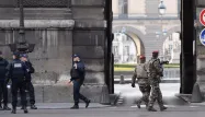 L'assaillant du Louvre a été placé en garde à vue.