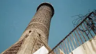 Le minaret penché de la vieille mosquée de Mossoul, un lieu stratégique des affrontements.