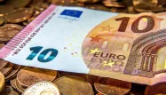 L'euro s'est replié sous 1,06 dollar sur le marché des changes après la déclaration d'Alain Juppé.