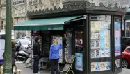 kiosque à journaux, paris crédit : BERTRAND GUAY / AFP - 1280