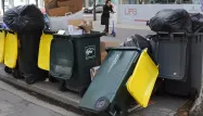Nantes : les éboueurs mettent fin à la grève de la collecte des déchets