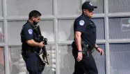 policiers américains, crédit : Brendan SMIALOWSKI / AFP - 1280