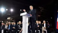 François Fillon aurait dû, en quittant Matignon, se réinscrire sur les listes électorales pour être affecté au bureau de vote le plus proche de son domicile.