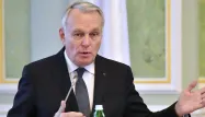 Jean-Marc Ayrault appelle la Russie et l'Iran à revoir leur soutien à Bachar al-Assad.