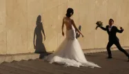 Le zip de la robe de mariée s'était cassé.