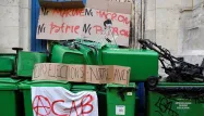 Jeudi 27 avril, ils avaient ainsi été plusieurs milliers à défiler avec le mot d'ordre : "Ni Marine, ni Macron, ni patrie, ni patron".