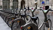 L'entreprise qui a remporté le marché parisien des vélos en libre-service a annoncé mercredi la mise en place d'une nouvelle formule "plus riche" et "plus large" au 1er janvier 2018.