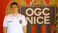 Le club de Foot OGC Nice est équipé par Macron.