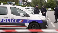 Il y a un an, un couple de policiers était assassiné hors service, à son domicile de Magnanville, en banlieue parisienne.
