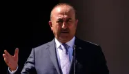 Mevlüt Cavusoglu, chef de la diplomatie turque a appelé au dialogue avec la Qatar.