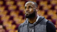 LeBron James estime qu'il y a encore du chemin pour faire reculer le racisme aux Etats-Unis.