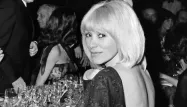 Mireille Darc lors d'un gala organisé à Nice en 1976.