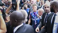 Neymar lors de sa présentation à la presse vendredi.