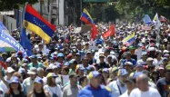 Les opposants à la Constituante doivent défiler à Caracas pour dénoncer le caractère "illégitime" du pouvoir de Maduro.
