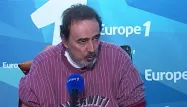 Didier Roustan ne voit "pas comment Unai Emery va s'en sortir" avec la guerre d'ego au sein du vestiaire du PSG.
