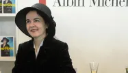 Amélie Nothomb est l'un des écrivains les plus populaires de France.