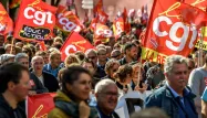 Plusieurs dizaines de milliers de personnes ont défilé mardi contre la réforme du code du travail.