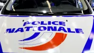 Les trois policiers étaient pourtant en civil lorsqu'ils se sont fait agressés.