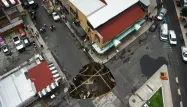 Le trou s'est formé non loin d'une avenue très touristique.