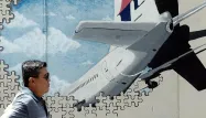 Une fresque représentant l'énigme du crash du boeing 777, à Shah Alam, en Malaisie.