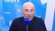 "Les Sarkozy, les Hollande, ce sont des hommes politiques mais ce sont avant tout des stars", a expliqué Nicolas Canteloup.