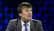 Les neuf véhicules de Nicolas Hulot ont provoqué de nombreuses réactions.