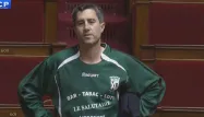 L'élu Insoumis de la Somme avait arboré le 7 décembre dans l'hémicycle le maillot vert de l'Olympique Eaucourt.
