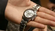 Parmi le butin des malfaiteurs se trouve notamment des montres de la marque Rolex. Photo d'illustration.