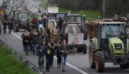 Ce samedi, des milliers de manifestants vont bloque rla voie express Vannes-Nantes.