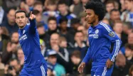 Pedro et Willian, deux des attaquants de Chelsea qui affronteront le PSG mardi soir.